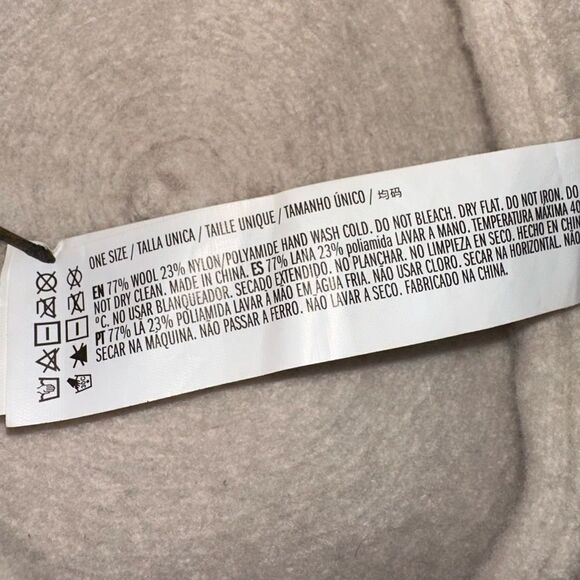 Cream color wool beret - Picture 5 of 5